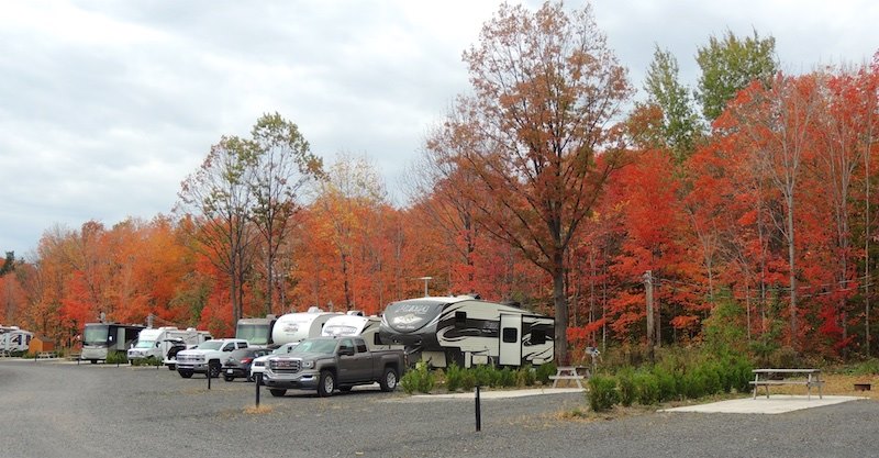 Camping La Relâche | 1355 Boulevard Guillaume-Couture, Saint-Romuald, QC G6W 5M6, Canada | Phone: (418) 839-4743