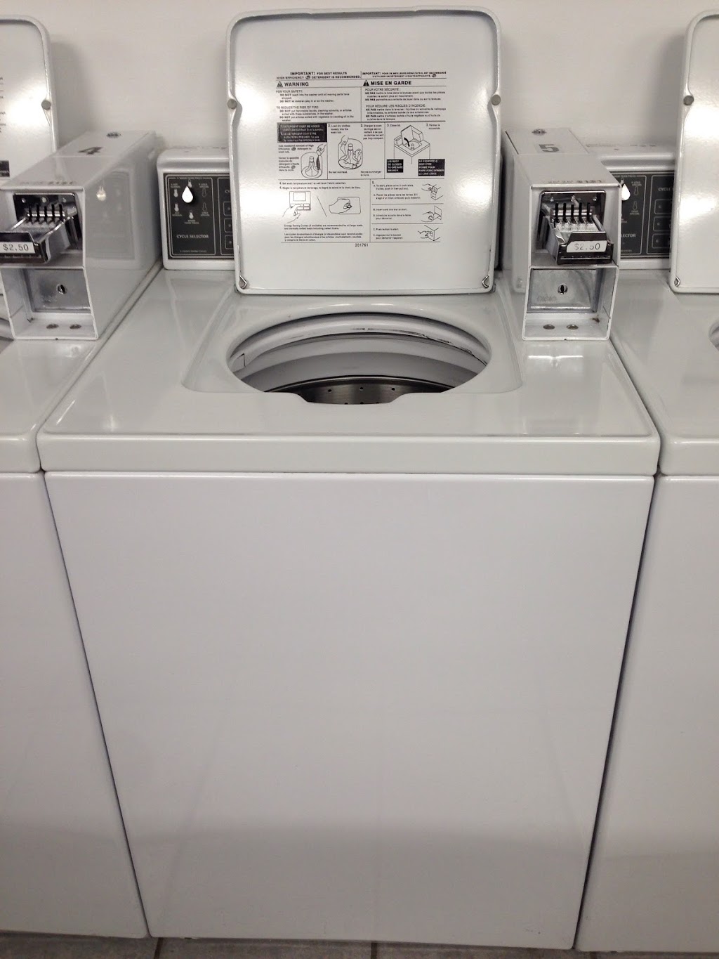 Drop Your Drawers Coin Laundry | 9 Progress Ave #2, Scarborough, ON M1P 5A4, Canada | Phone: (416) 297-5335