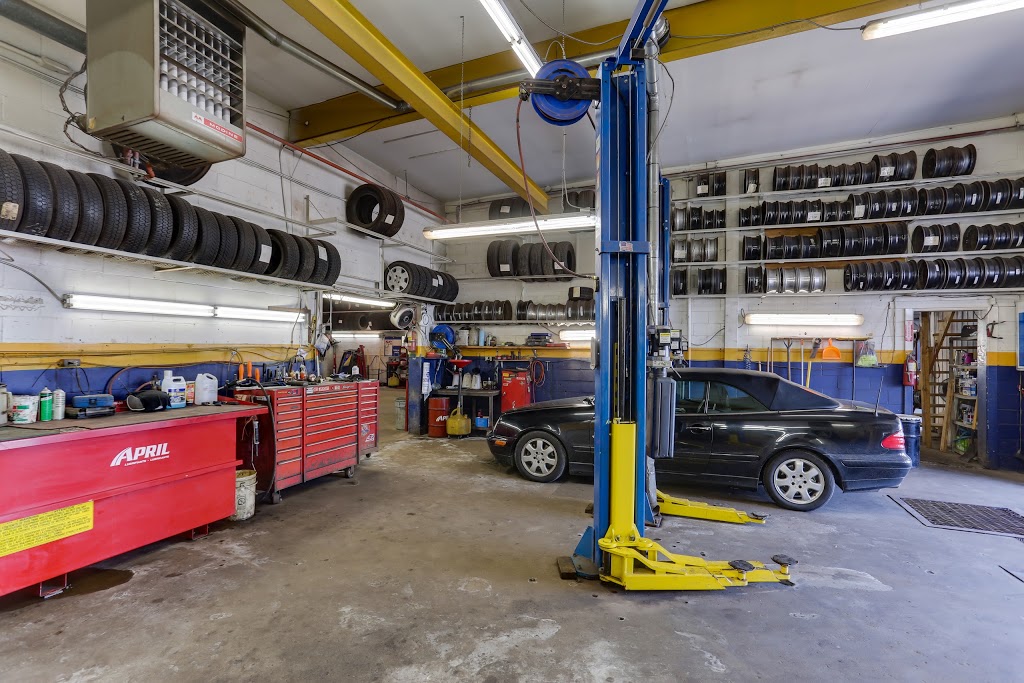 NAPA AUTOPRO - Pneus Et Mécanique Norman Bélair | 2150 Boulevard du Curé-Labelle, Saint-Jérôme, QC J7Y 1T3, Canada | Phone: (450) 438-1808