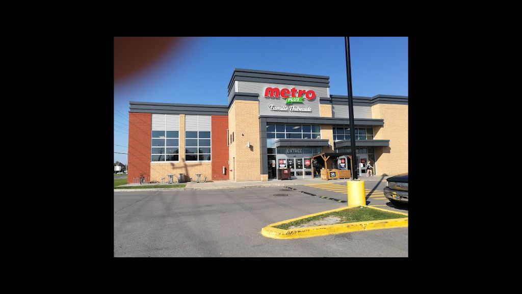 Metro Plus Thibeault Ste-Sophie | 2380 Boulevard Ste Sophie, Sainte-Sophie, QC J5J 2P5, Canada | Phone: (450) 436-3476