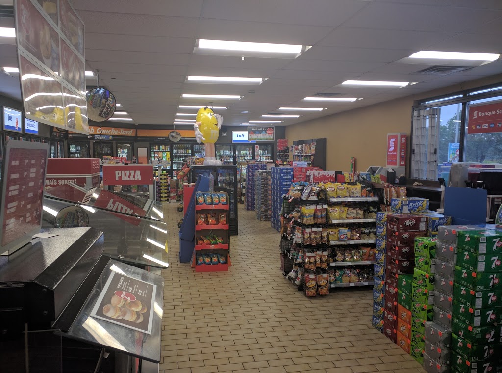 Couche-Tard | 51 Boulevard Fournier, Gatineau, QC J8X 3P5, Canada | Phone: (819) 776-5132