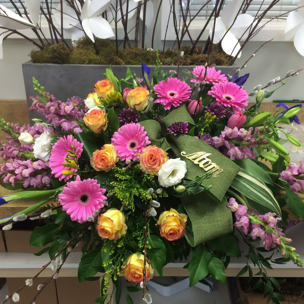 Stratford Blooms | 59 Albert St, Stratford, ON N5A 3K2, Canada | Phone: (519) 814-5000