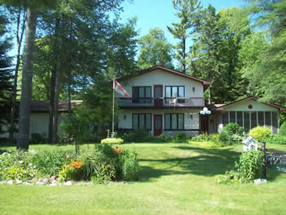 Adopt A Cottage | 1198 2nd Ave S, Sauble Beach, ON N0H 2G0, Canada | Phone: (519) 422-1537