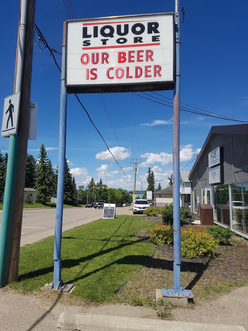 Bottoms Up Cold Beer & Liquor Store | 4413 50 St, Sylvan Lake, AB T4S 1J9, Canada | Phone: (403) 887-2188