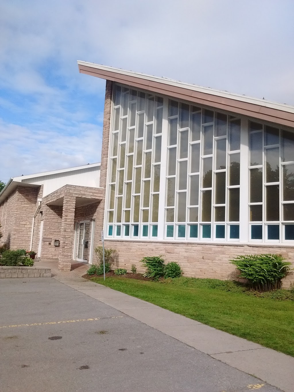 St. Annes Church | 859 Barnardo Ave, Peterborough, ON K9H 5W2, Canada | Phone: (705) 745-3229