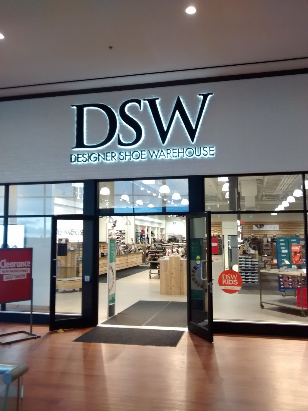 DSW Designer Shoe Warehouse | 4751 Mcclelland Rd #2202, Richmond, BC V6X 0M5, Canada | Phone: (778) 329-0545