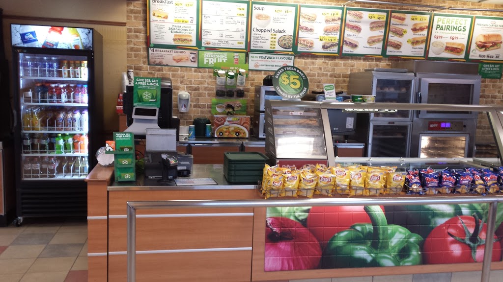 Subway | 1072 Oliver Rd, Thunder Bay, ON P7B 7A4, Canada | Phone: (807) 623-2002