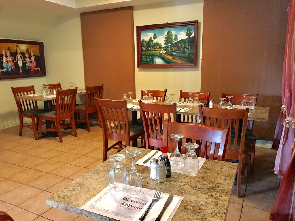 The Palace Thaï Restaurant | 254 Boulevard Saint-Luc, Saint-Jean-sur-Richelieu, QC J2W 1C3, Canada | Phone: (450) 741-0805