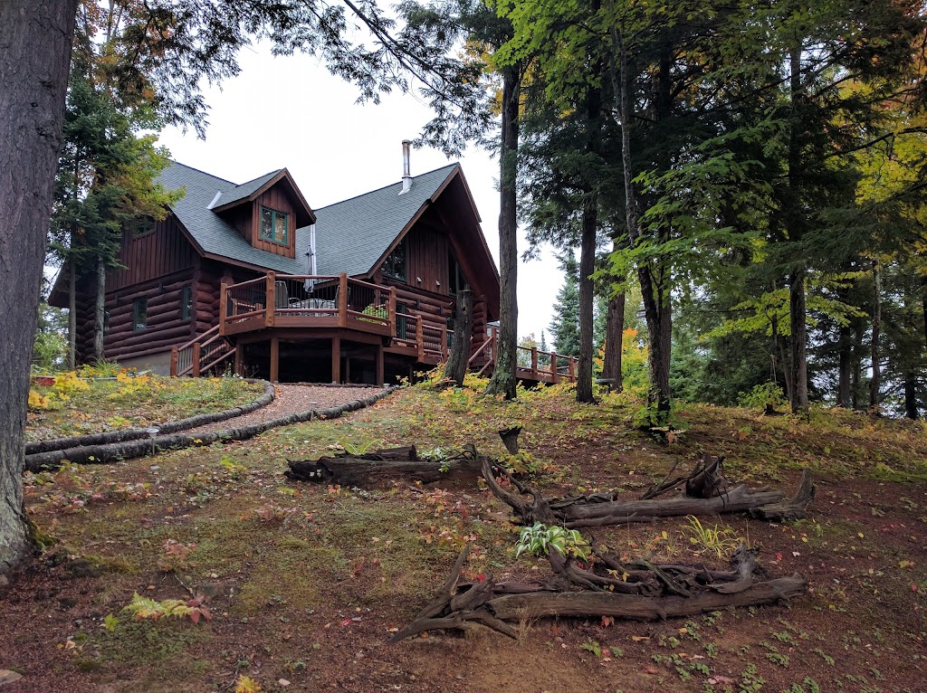 Log Cabin Bed & Breakfast @ Hemlock Point | 382 Pinegrove Rd, Perry, ON P0A 1J0, Canada | Phone: (705) 636-5541