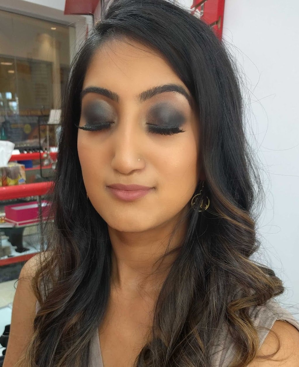 the red carpet look | 7038 Dalewood Dr, Mississauga, ON L4T 4G1, Canada | Phone: (416) 888-1935