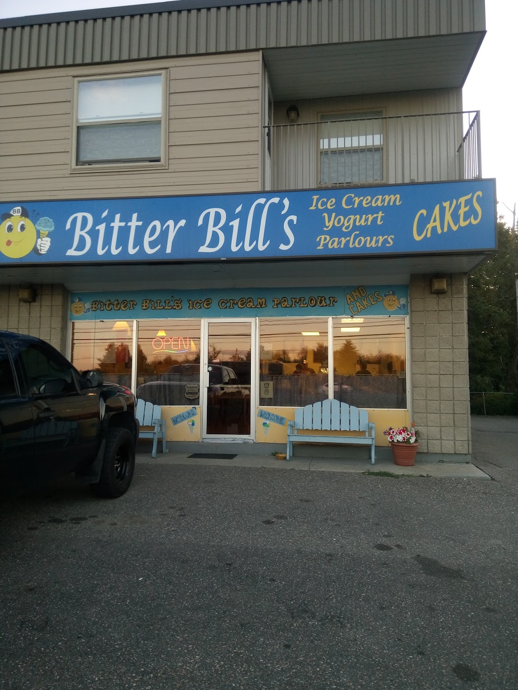 Bitter Bills Ice Cream Parlour | 3695 Clarence St, Val Caron, ON P3N 1H4, Canada | Phone: (705) 897-1731