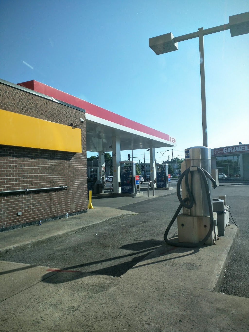 Esso | 7635 Boulevard Lacordaire, Saint-Léonard, QC H1S 2A7, Canada | Phone: (514) 259-1556