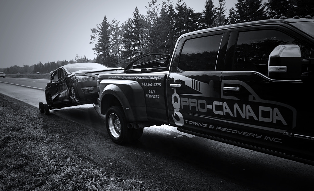 Pro-Canada Towing & recovery Inc | 1326 Aurele St, Gloucester, ON K1B 3L3, Canada | Phone: (613) 265-6275