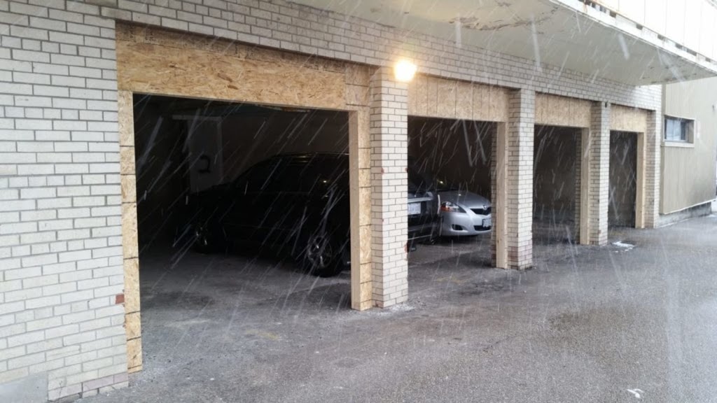 Instant Garage Door Service Bradford | 68 Luxury Ave, Bradford, ON L3Z 1T4, Canada | Phone: (289) 210-4918