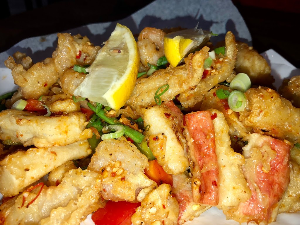 Chung’s Caribbean Hut | 10045 Hurontario St #5, Brampton, ON L6Z 0E6, Canada | Phone: (905) 497-9388