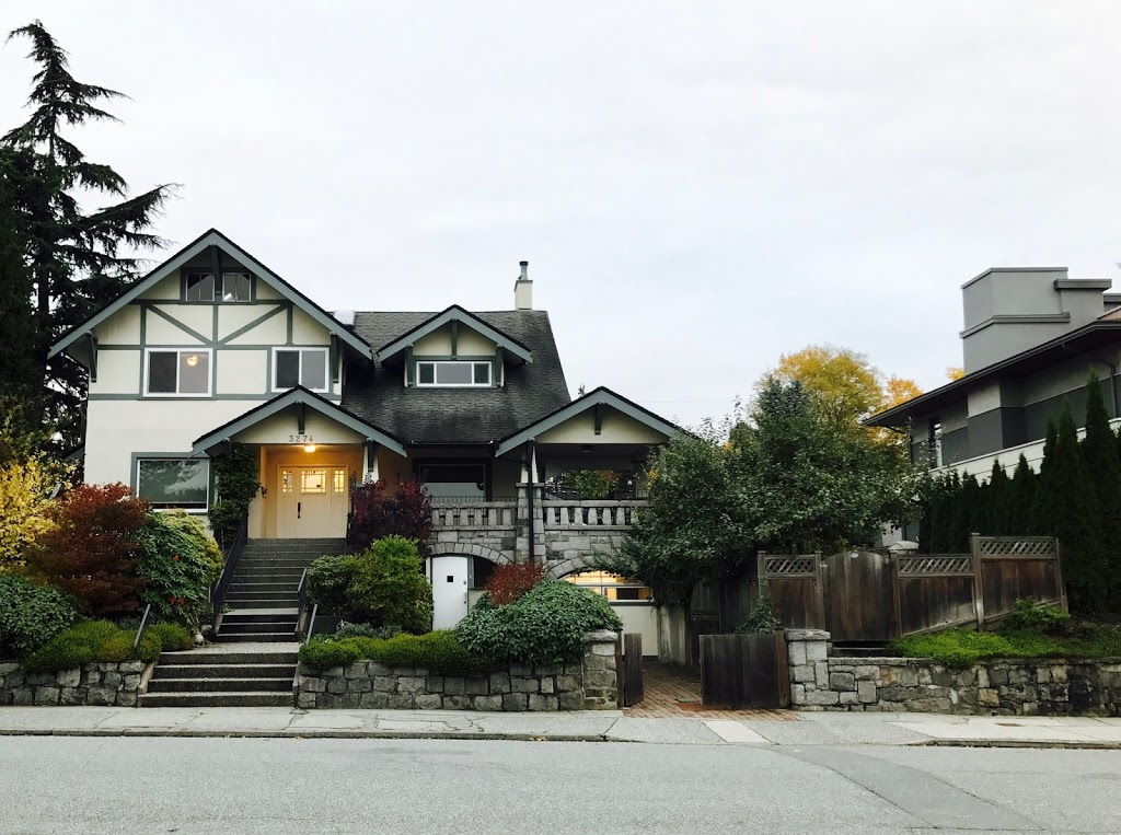 York House School (Little School) | 3274 East Blvd, Vancouver, BC V6J 4A6, Canada | Phone: (604) 730-2420