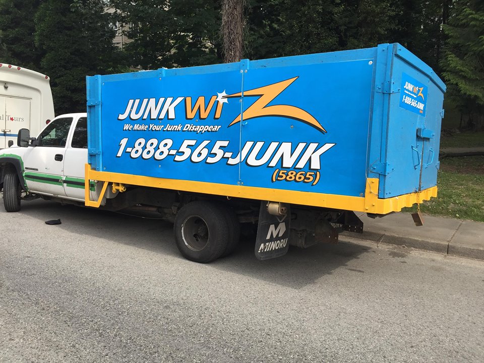 Junk Removal Pickering | JUNK WIZ | 1550 Kingston Rd, Pickering, ON L1V 6W9, Canada | Phone: (888) 565-5865