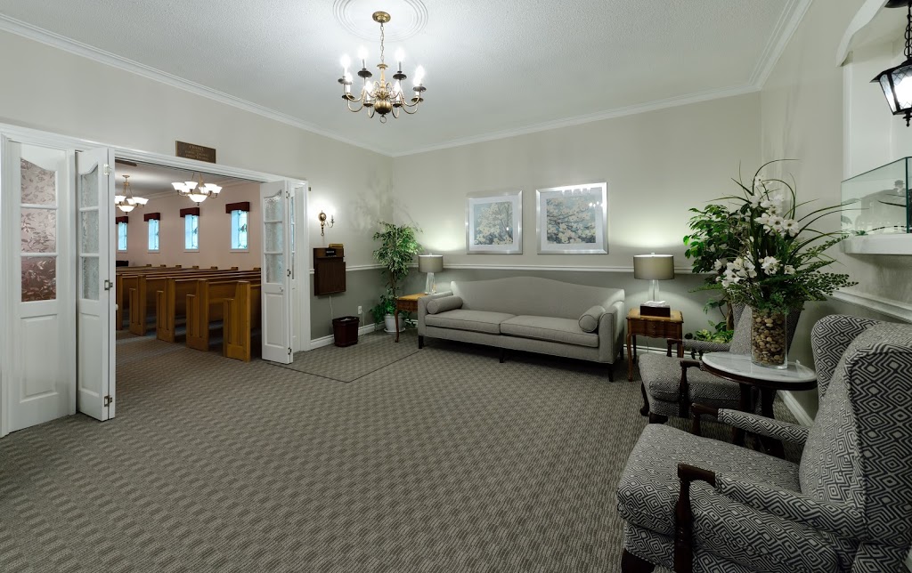 Thomas Funeral Home | 244 Victoria St E, Alliston, ON L9R 1K4, Canada | Phone: (705) 435-5101