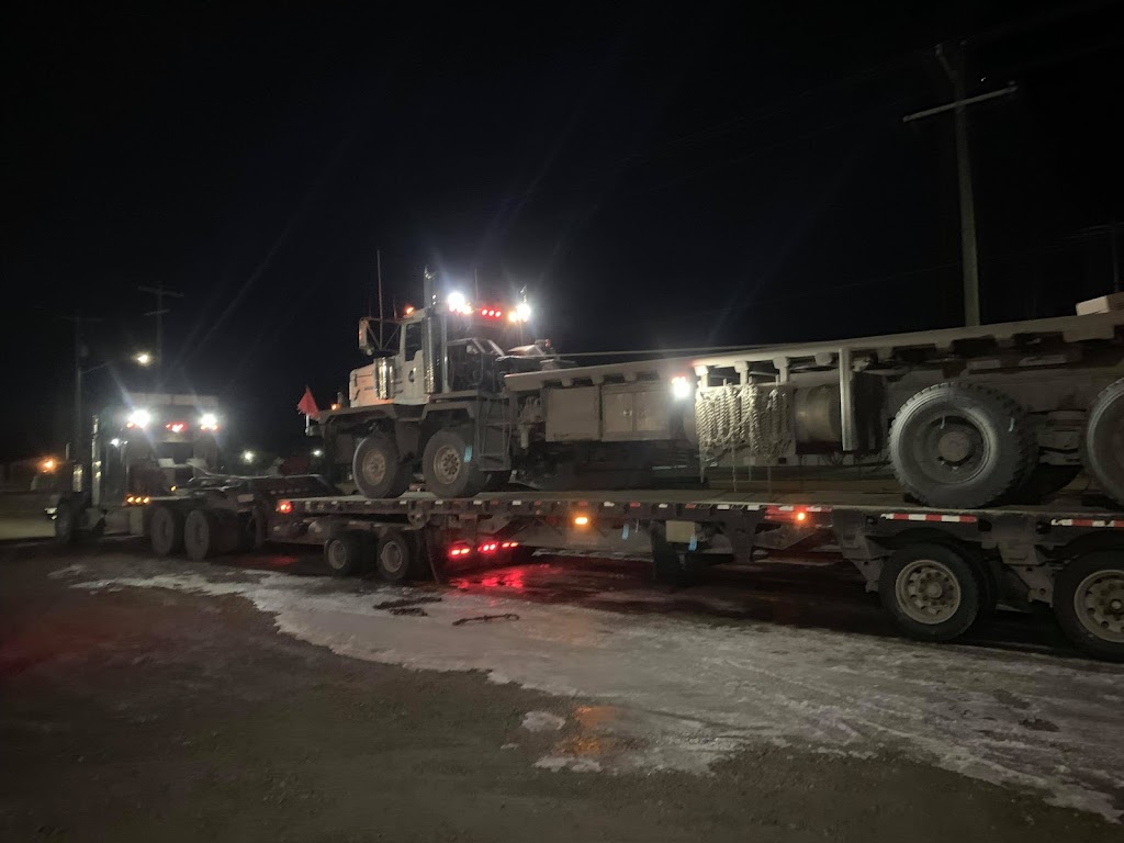 Chinook Oilfield Hauling Ltd. | 4816 57 Ave Bay 1, 2, Eckville, AB T0M 0X0, Canada | Phone: (403) 391-9790