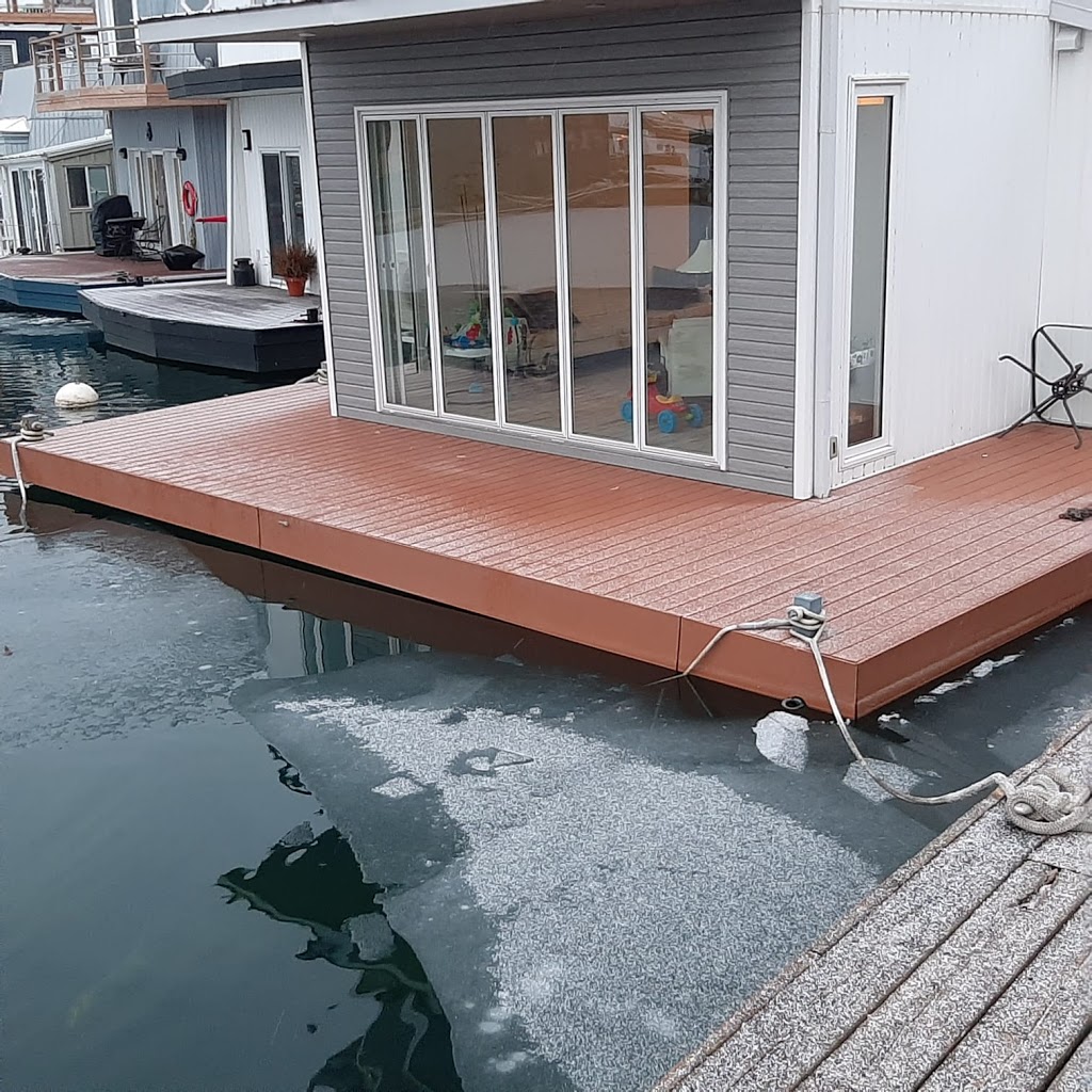 Toronto Floating Homes | 7 Brimley Rd S, Scarborough, ON M1M 3W3, Canada | Phone: (437) 221-4692