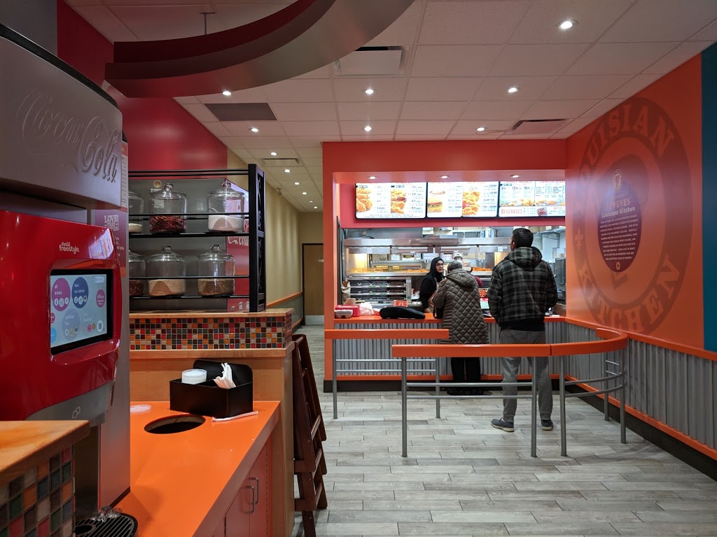 Popeyes Louisiana Kitchen | 666 Burnhamthorpe Rd Unit 23, Etobicoke, ON M9C 2Z4, Canada | Phone: (416) 620-0666