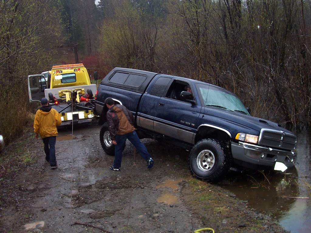 Georgia Straight Towing & Recovery | 2431 Cousins Ave, Courtenay, BC V9N 3N6, Canada | Phone: (250) 338-9899