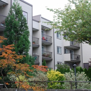 Huntington Court | 1323 W 71st Ave, Vancouver, BC V6P 6H5, Canada | Phone: (604) 727-9022