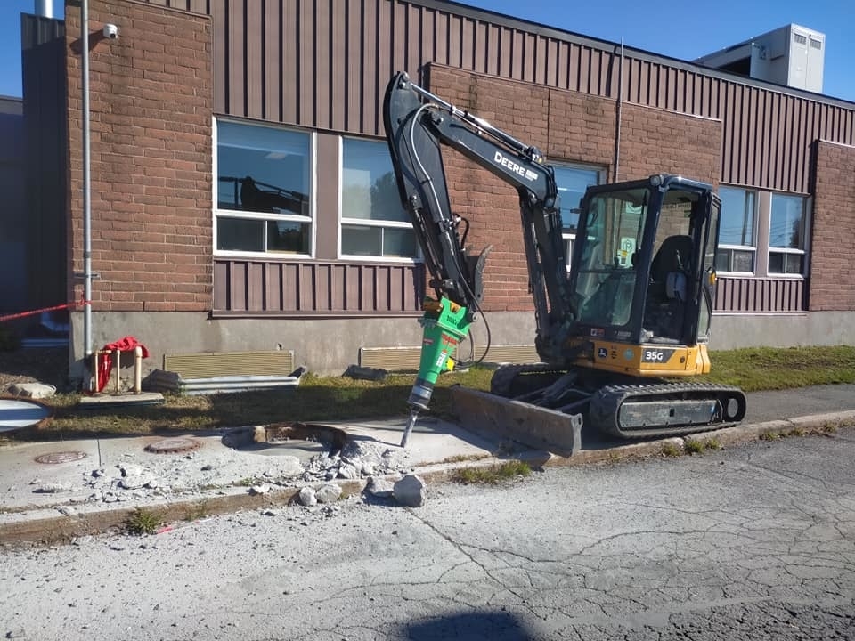 Excavation DM | 31 Rue des Éperviers, Saint-Basile-le-Grand, QC J3N 1T1, Canada | Phone: (514) 980-5857