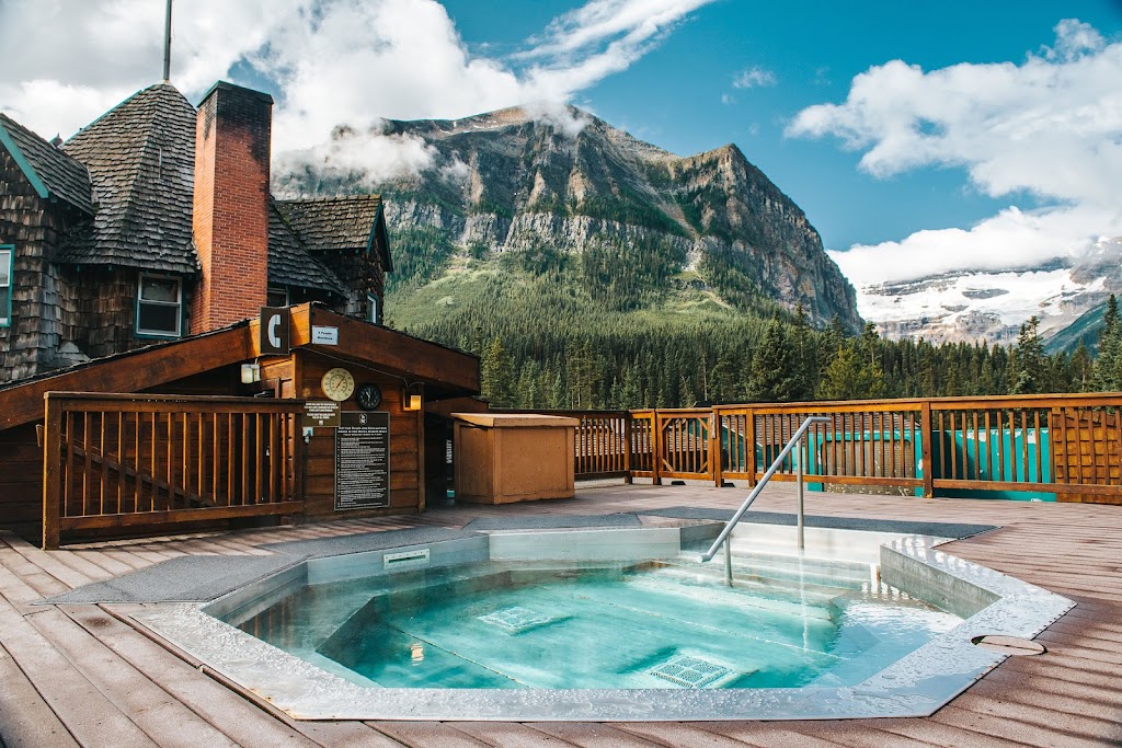 Deer Lodge | 109 Lake Louise Dr, Lake Louise, AB T0L 1E0, Canada | Phone: (403) 522-3991