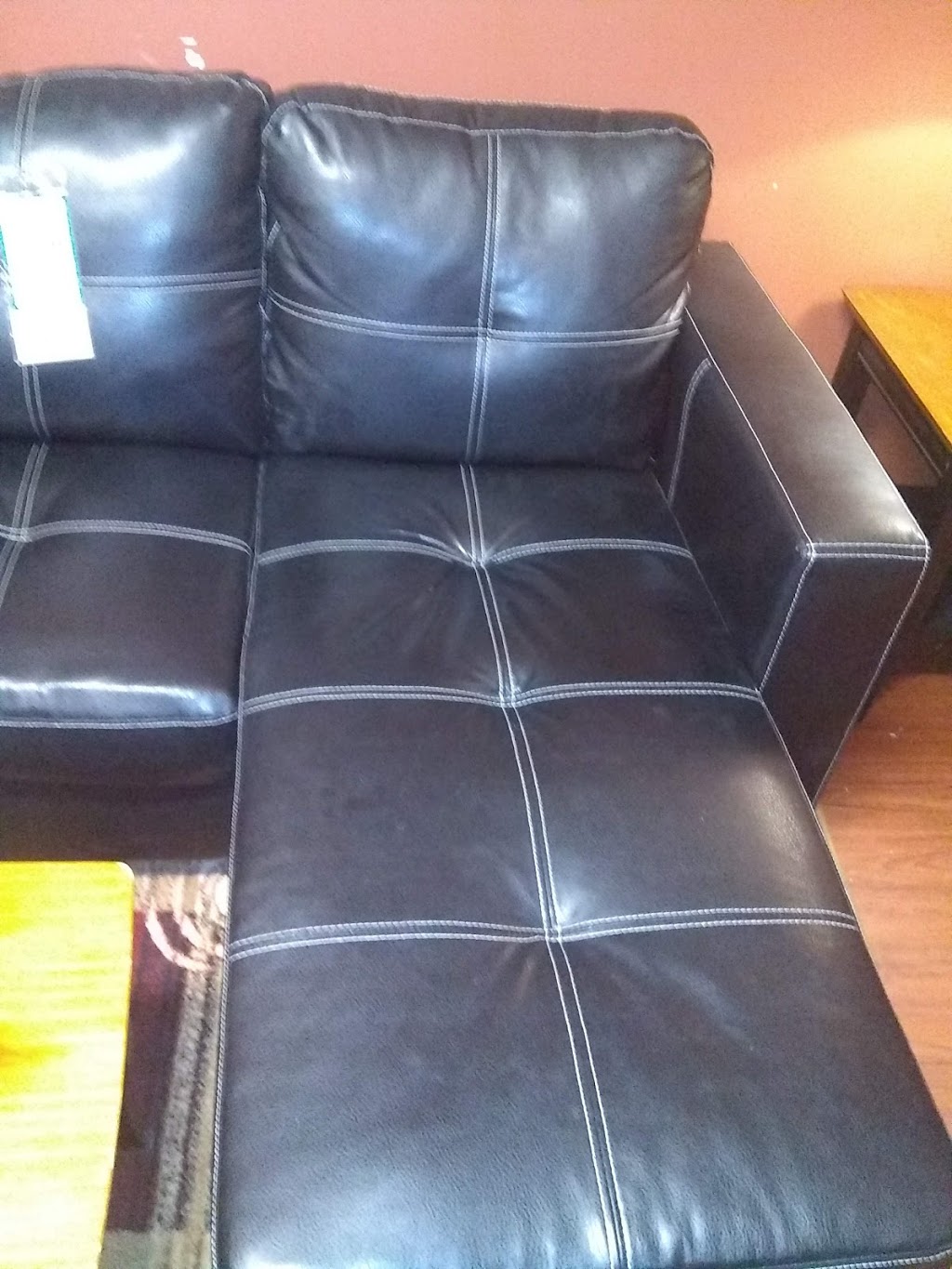 Mac Frugals Furniture | 244 King St, Welland, ON L3B 3J8, Canada | Phone: (905) 714-1600