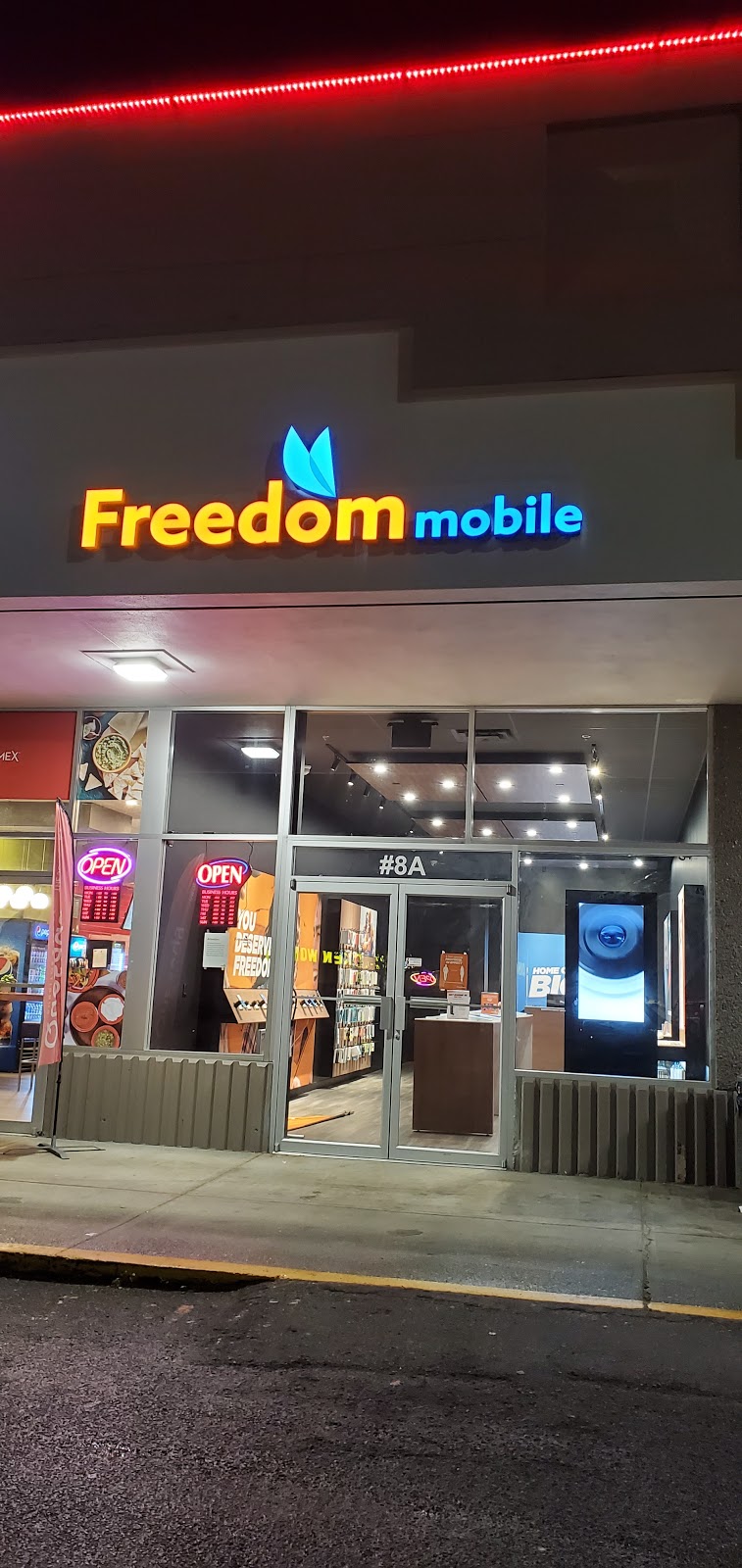 Freedom Mobile | 12830 96 Ave Unit #8A, Surrey, BC V3V 6A8, Canada | Phone: (604) 498-6500