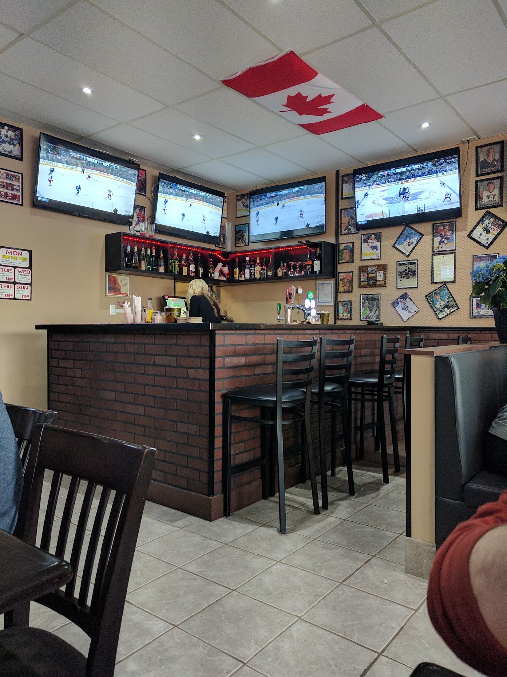 Wing House | 365 Westwood Dr, Cobourg, ON K9A 4M5, Canada | Phone: (289) 252-1888