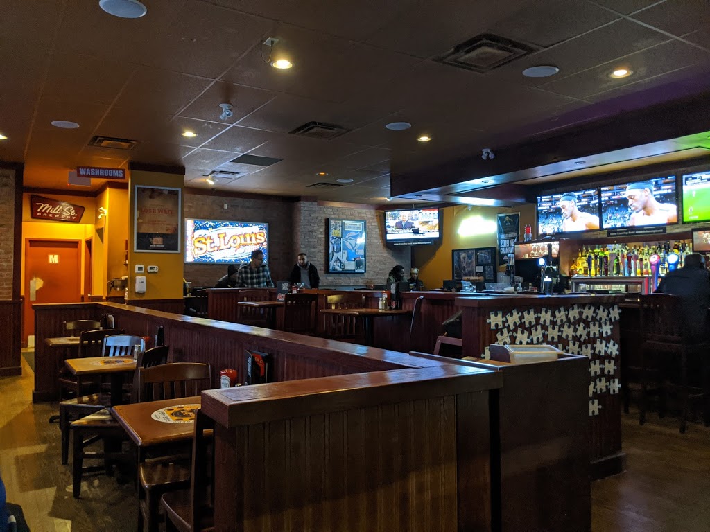 St. Louis Bar & Grill | 10061 McLaughlin Rd #1, Brampton, ON L7A 2X5, Canada | Phone: (905) 495-0111