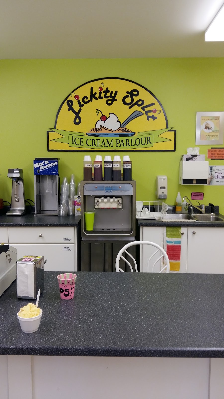 Lickity Split | 257 Parkhill Main St, Parkhill, ON N0M 2K0, Canada | Phone: (519) 294-0752