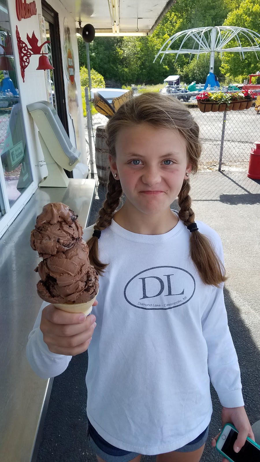 Dan the Man Ice Cream Stand | 2460 Niagara Falls Blvd, Niagara Falls, NY 14304, USA | Phone: (716) 868-3732