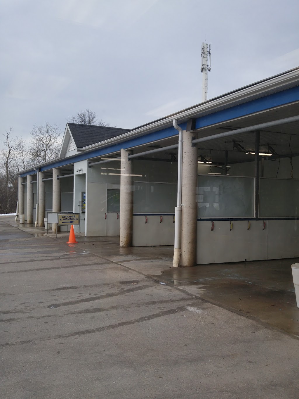 Valet Car Wash | 1007 Gordon St, Guelph, ON N1G 4X1, Canada | Phone: (519) 823-0792