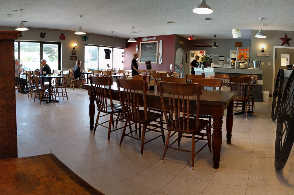 Deja Vu Diner | 318 Broadway, Orangeville, ON L9W 1L3, Canada | Phone: (519) 941-9652