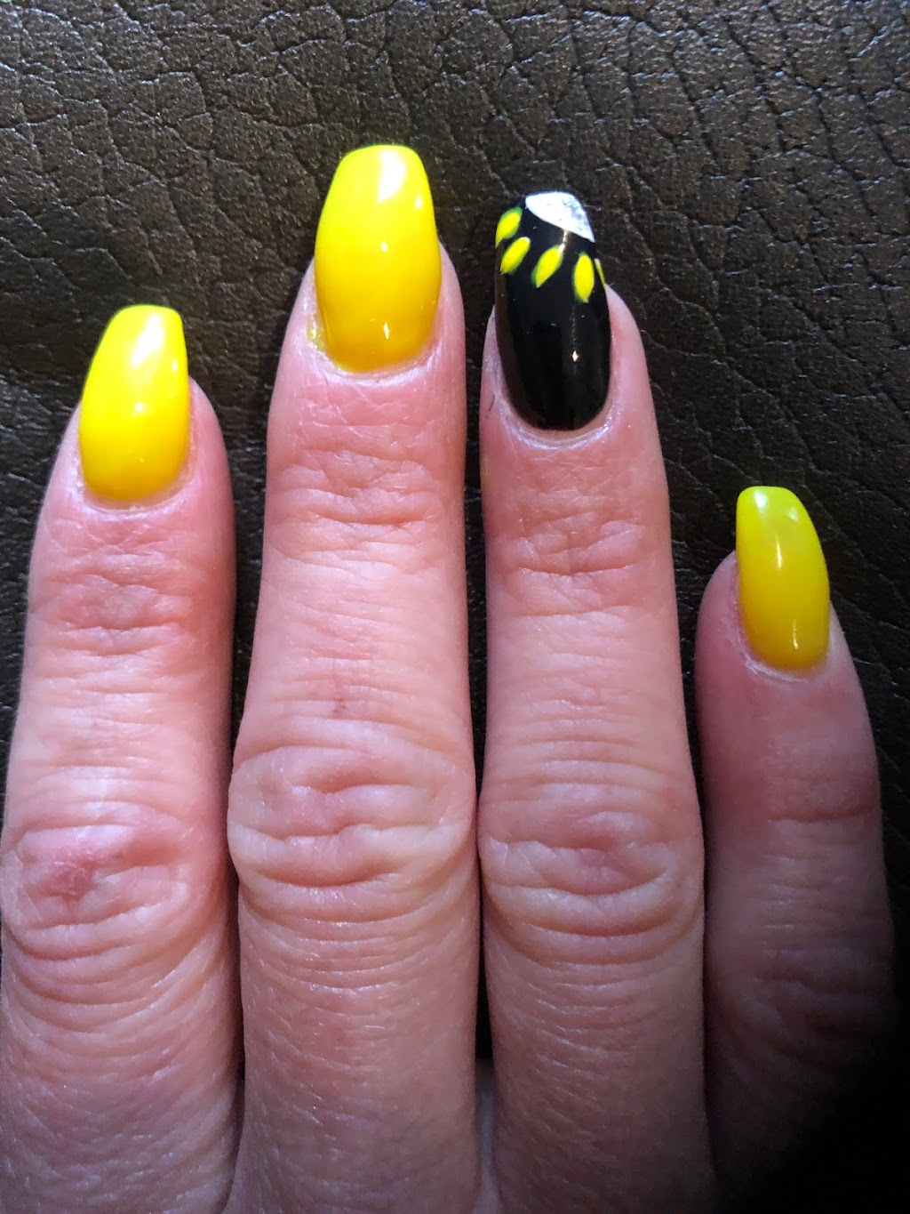 Mai Nails & Spa | 1166 Commissioners Rd E, London, ON N5Z 4R3, Canada | Phone: (519) 601-0800