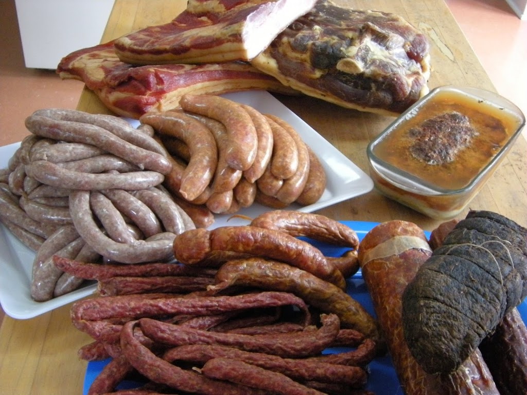 Charcuterie artisanale Le Cerpail | 55 Chem. du Poisson Blanc, Notre-Dame-du-Laus, QC J0X 2M0, Canada | Phone: (819) 767-2072