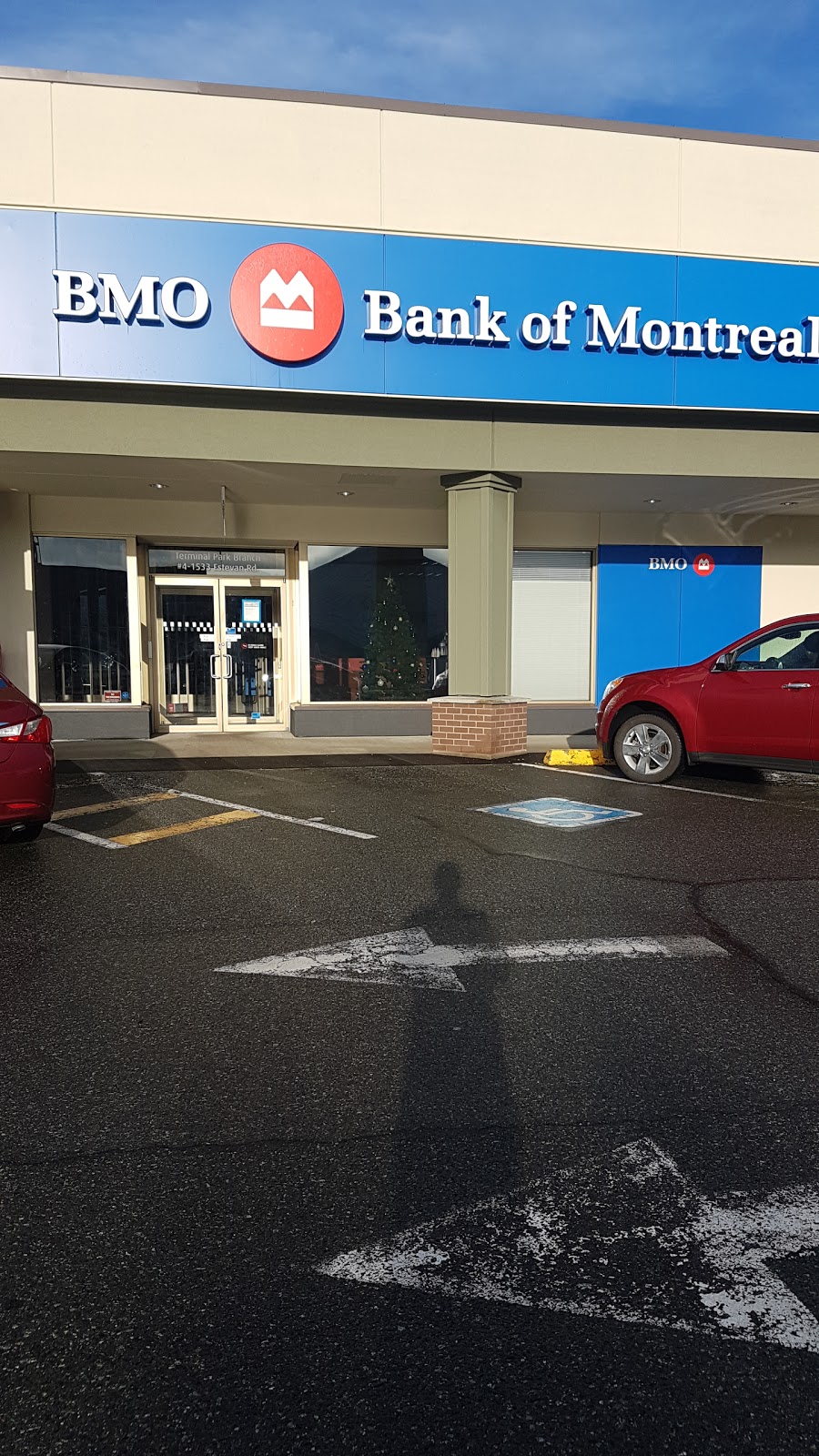 BMO Bank of Montreal | 1533 Estevan Rd, Nanaimo, BC V9S 3Y3, Canada | Phone: (250) 754-0564