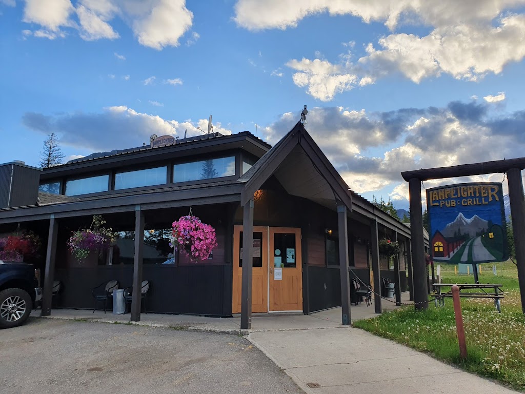 Lamplighter Pub | 2200 Balmer Dr, Elkford, BC V0B 1H0, Canada | Phone: (250) 865-4320