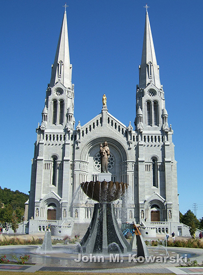 Sainte-Anne-de-Beaupré Sanctuary | 10018 Ave Royale, Sainte-Anne-de-Beaupré, QC G0A 3C0, Canada | Phone: (418) 827-3781