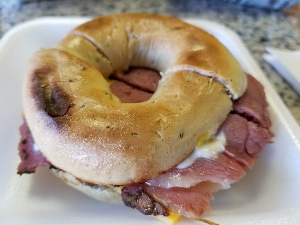 Bagel Montreal Style | 135 Wyse Rd, Dartmouth, NS B3A 4K9, Canada | Phone: (902) 468-1212