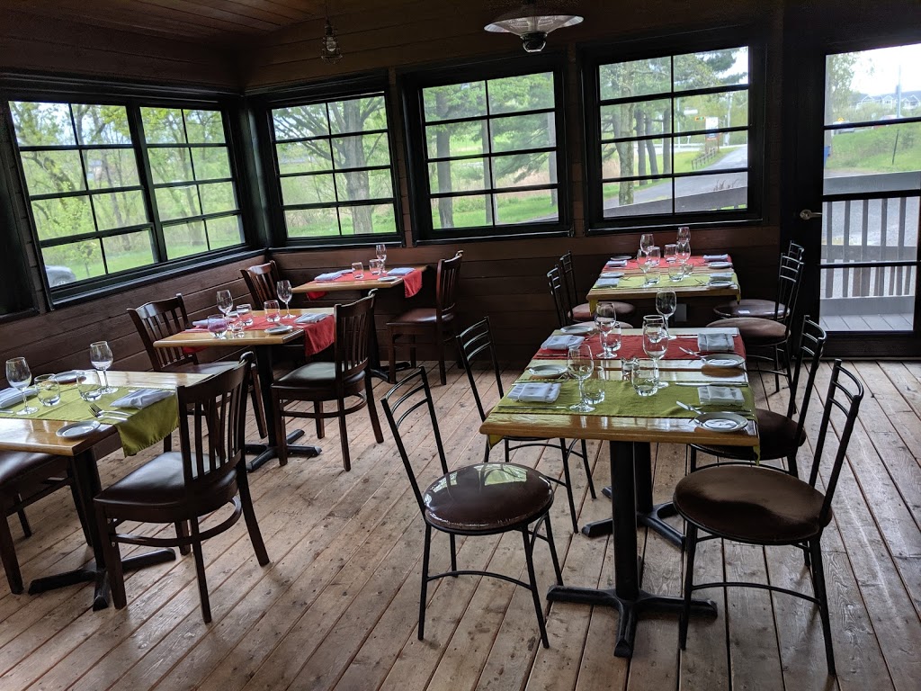 Restaurant LEtrier | 547 Rue Shefford, Bromont, QC J2L 1B9, Canada | Phone: (450) 534-3562