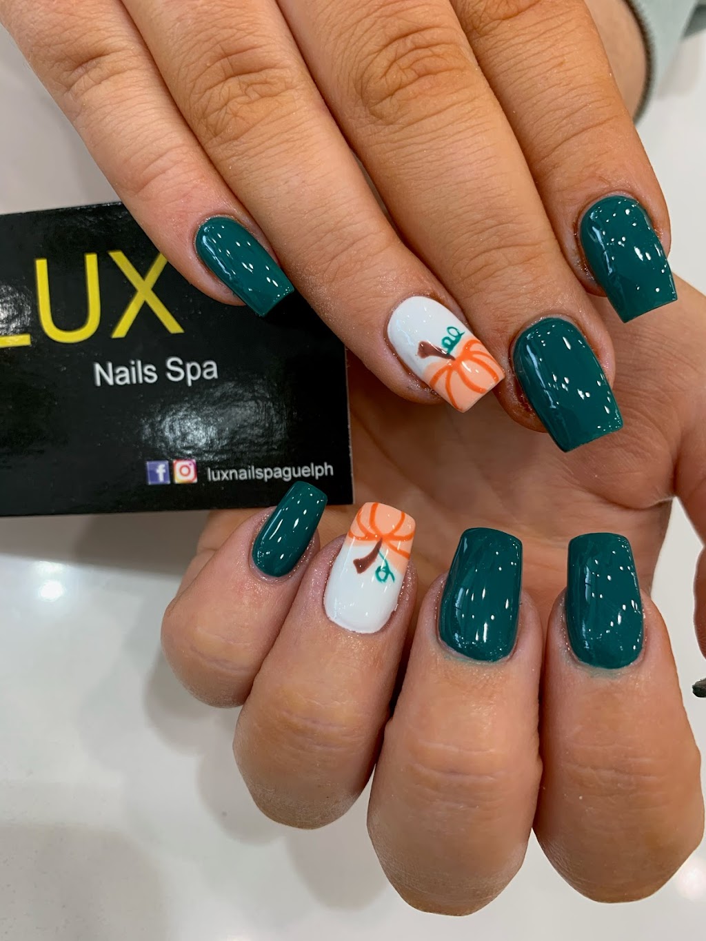 Lux Nails Spa | 4-987 Gordon St, Guelph, ON N1G 4W3, Canada | Phone: (519) 265-5588