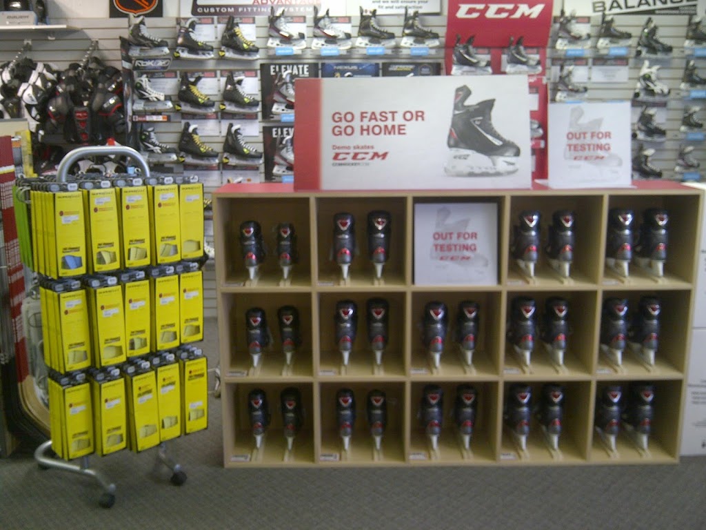Buckners Source For Sports | 151 Queen St, Dunnville, ON N1A 1H6, Canada | Phone: (905) 774-8871