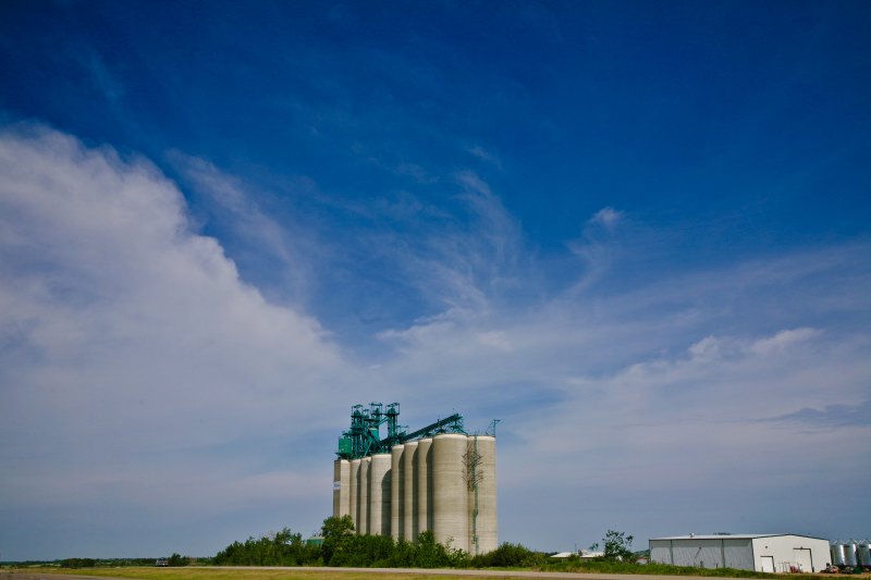 Viterra | 234044 Twp RD 330, Trochu, AB T0M 2C0, Canada | Phone: (403) 442-2372