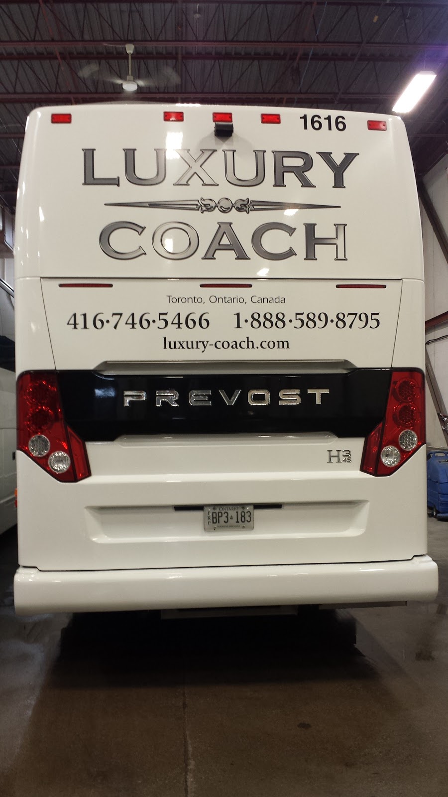 Luxury Coach | 131 Saramia Crescent, Concord, ON L4K 4P7, Canada | Phone: (416) 746-5466