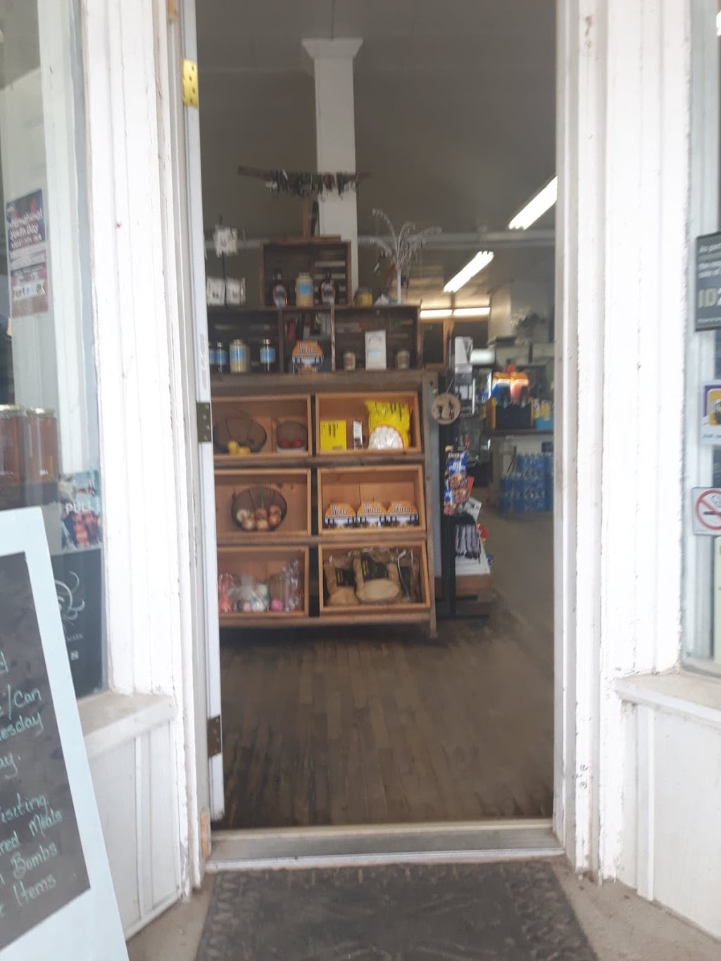 Feversham General Store Inc LCBO | 137 River Rd, Feversham, ON N0C 1C0, Canada