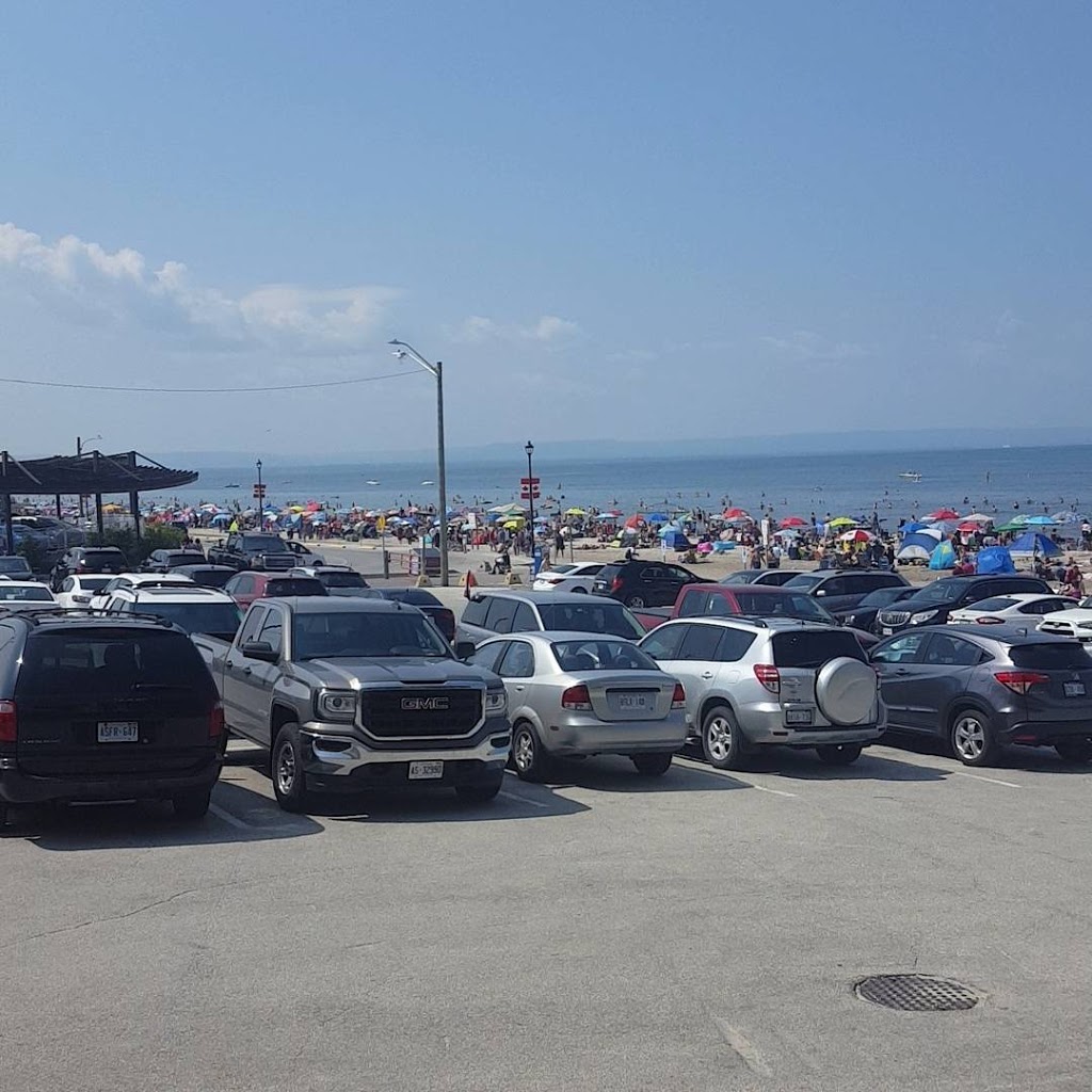 Wasaga Beach Municipal Parking | 17 Spruce St, Wasaga Beach, ON L9Z 2X1, Canada